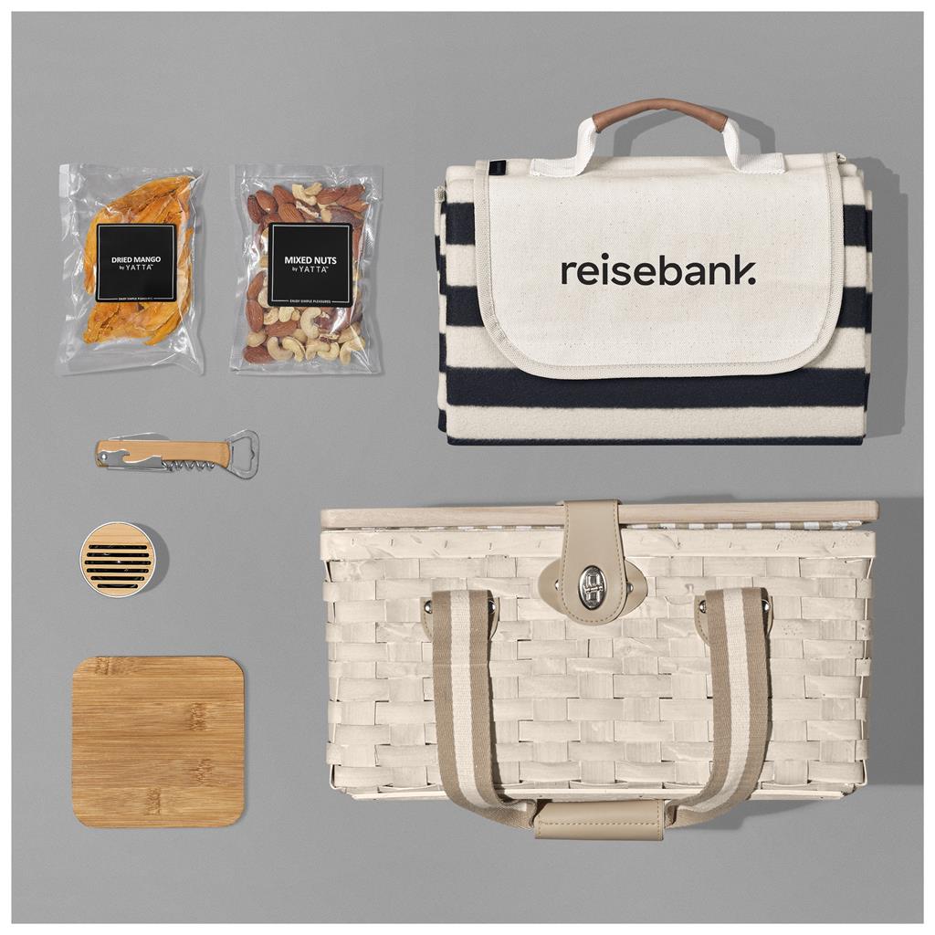 Golden Glances Hamper