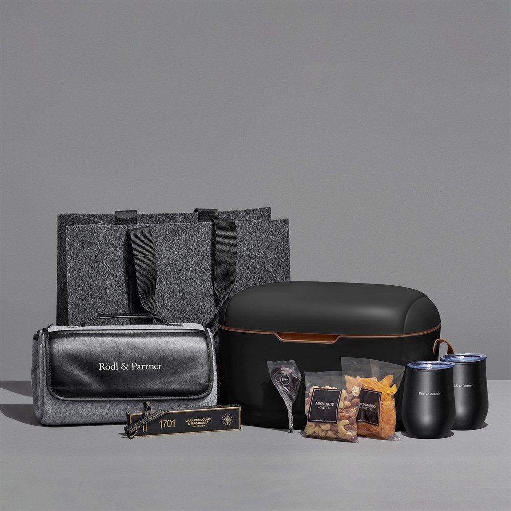 Lavish Leisure Hamper BLACK - Premium Hampers,Outdoor Hampers