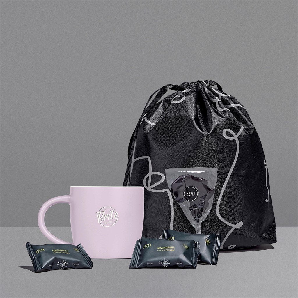 Modern Marvels Hamper PINK - Desk Drop Hampers