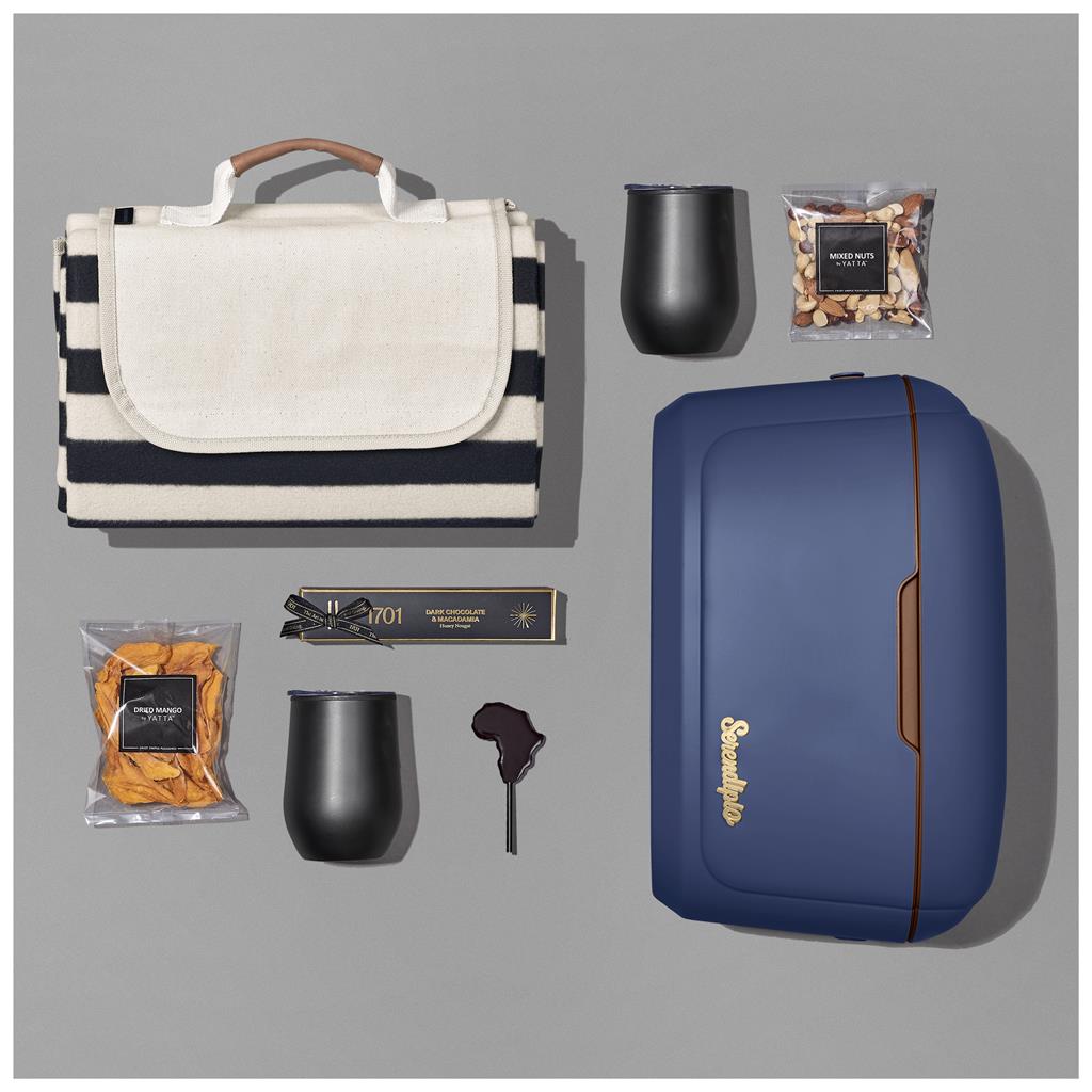 Outdoor Indulgence Hamper - Premium Hampers,Unisex Hampers,Outdoor Hampers