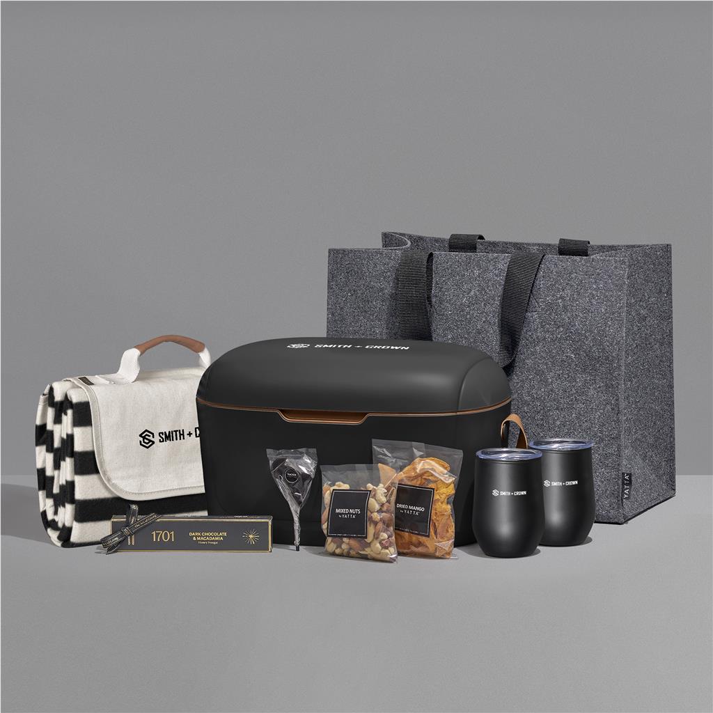 Outdoor Indulgence Hamper - Premium Hampers,Unisex Hampers,Outdoor Hampers
